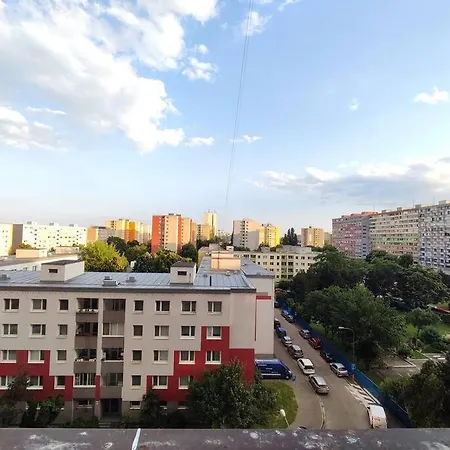 Sunny With 2 Balconies Apartamento Bratislava